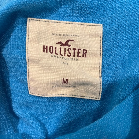 Hollister blue sweater size medium with sequins - Picture 3 of 3